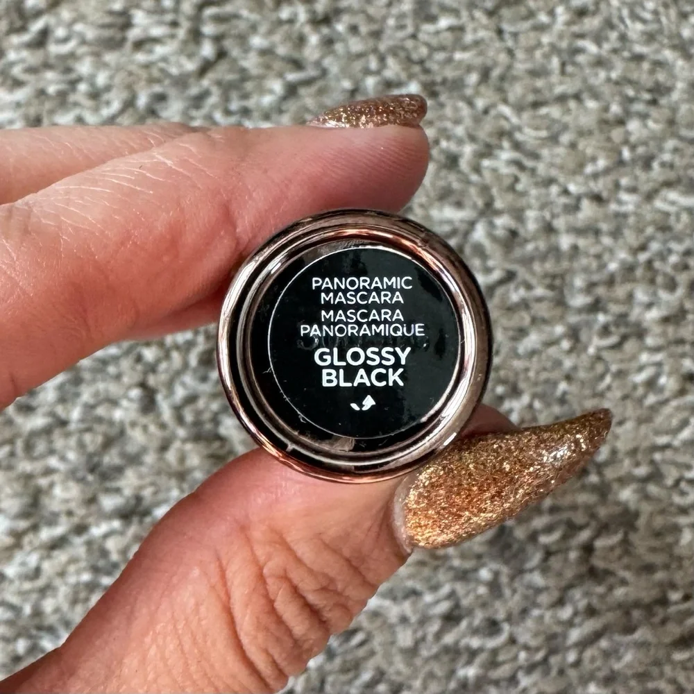 Laura Mercier 
